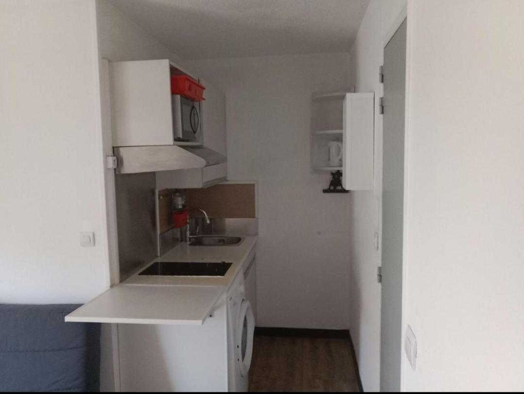 Frejus-Plage Et Centre-Ville, 28 M2, Accueil 4 Personnes, Francais, English Spoken Exterior photo