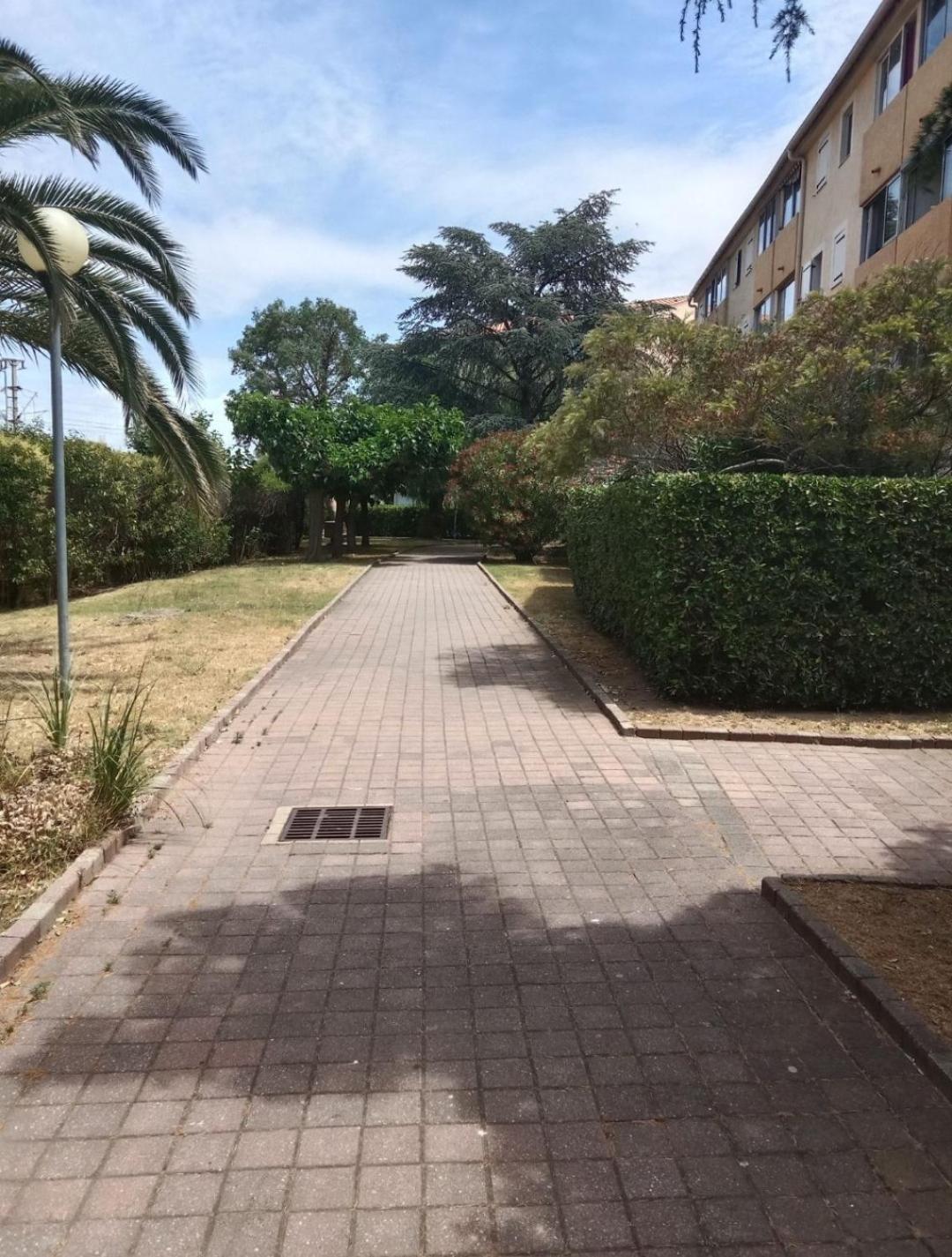Frejus-Plage Et Centre-Ville, 28 M2, Accueil 4 Personnes, Francais, English Spoken Exterior photo